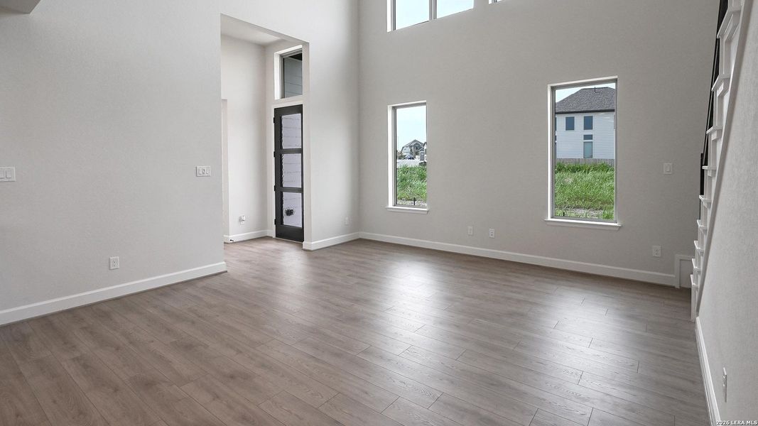 Spacious, unfurnished interior of a new home in The Parklands, Schertz (Image 23).