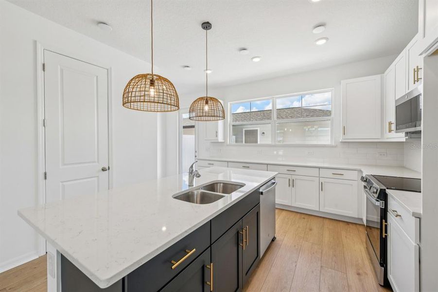 Furnished interior view inside a new home in , Winter Garden (Image 9).