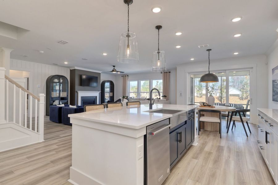Representative furnished interior of a home built from the Vanderbilt by Pulte Homes in Indigo Bay, Myrtle Beach (Image 16).