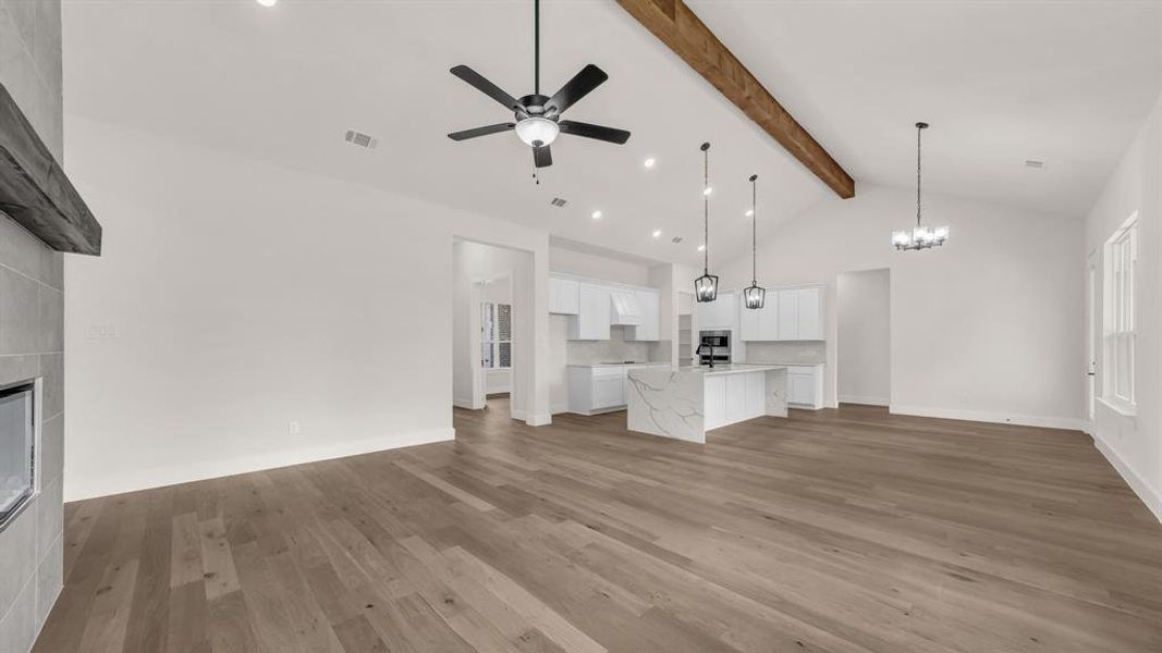 Spacious, unfurnished interior of a new home in Woodland Lakes Estates, Weatherford (Image 27).