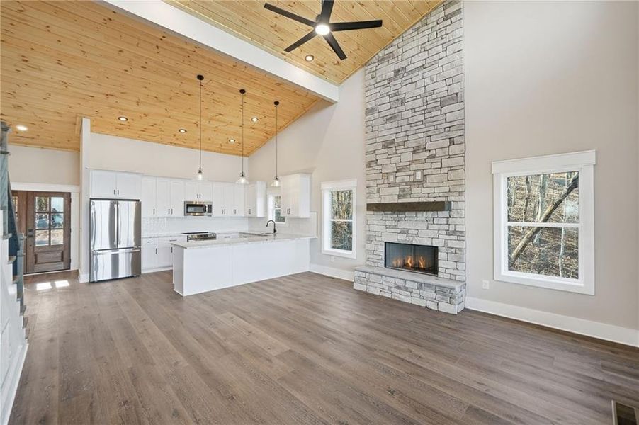 Spacious, unfurnished interior of a new home in , Ranger (Image 43).