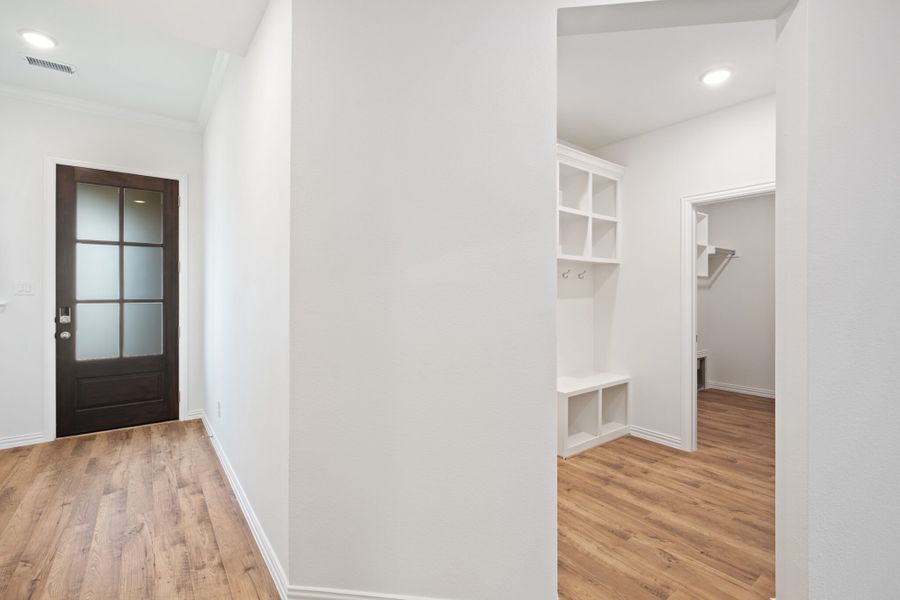 Spacious, unfurnished interior of a new home in Elevon, Lavon (Image 17). Spacious, unfurnished interior of a new home in Elevon, Lavon (Image 17).