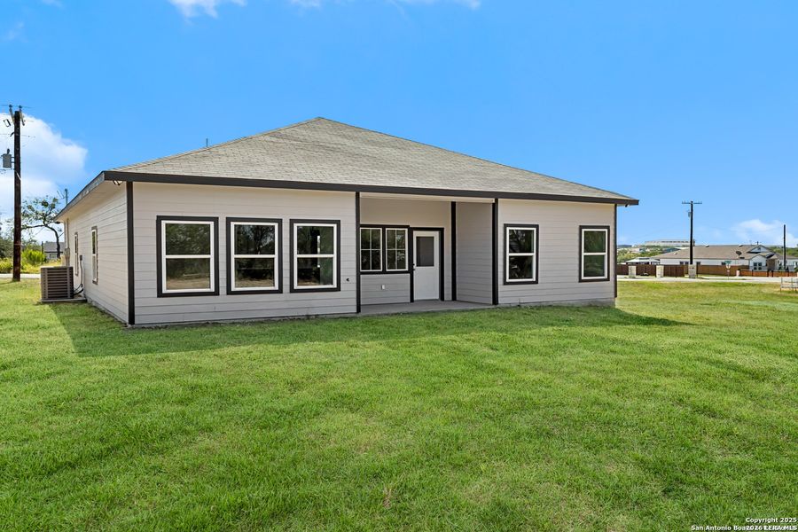 Exterior details and patio area of a home in , San Antonio (Image 3).