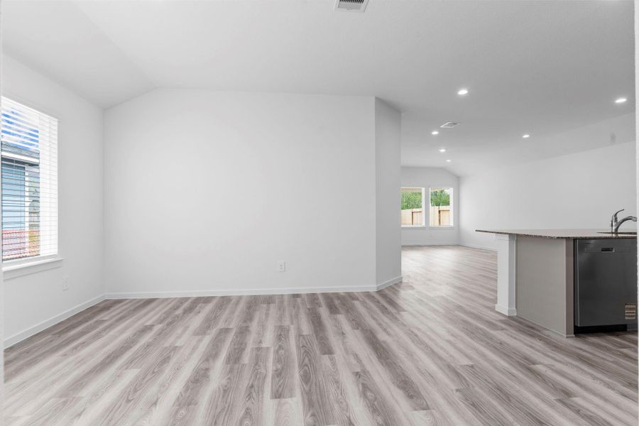 *Images and 3D tour are for illustration only and options may vary from home as built.