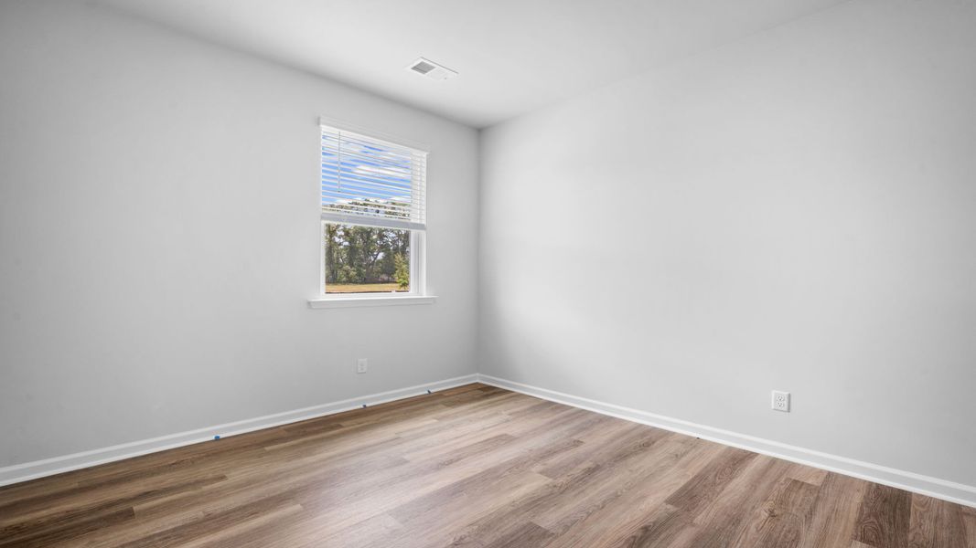 Spacious, unfurnished interior of a new home in Fernhill Farms, Statesboro (Image 11).