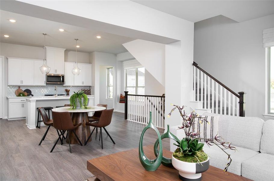 Kitchen/Dining Kitchen/Dining