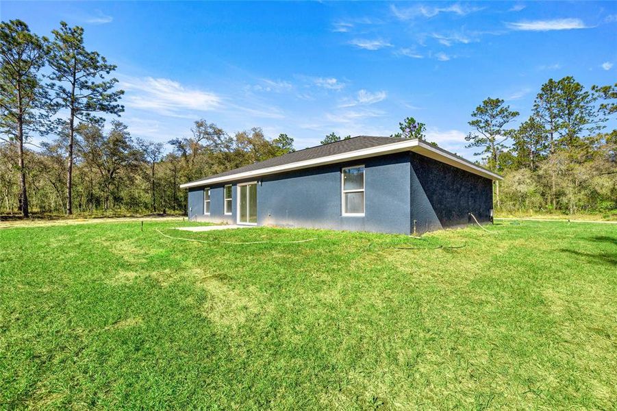 Exterior details and patio area of a home in , Dunnellon (Image 4). Exterior details and patio area of a home in , Dunnellon (Image 4).