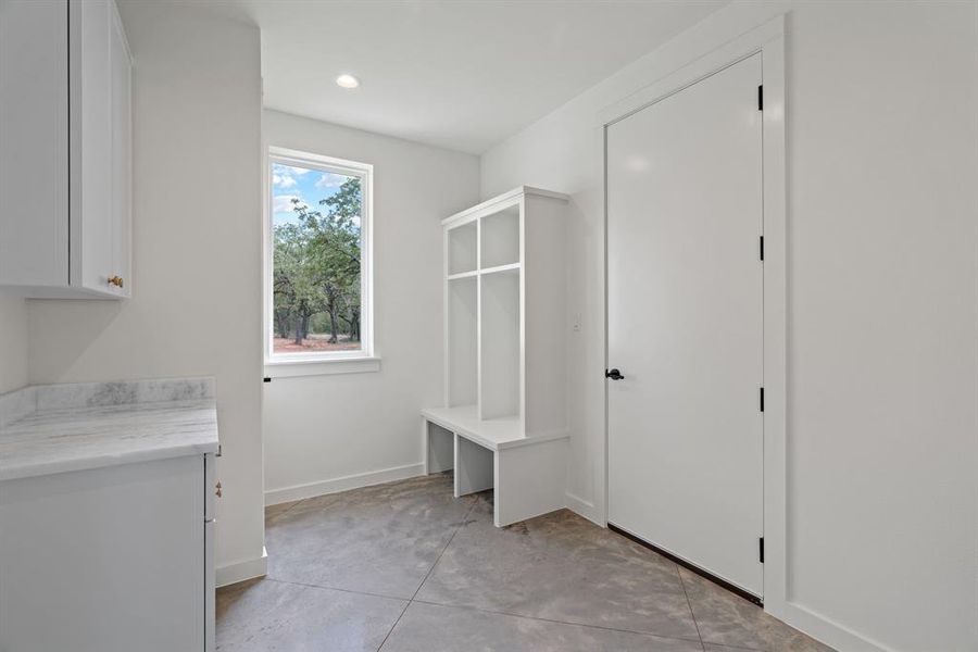 Spacious, unfurnished interior of a new home in , Bridgeport (Image 19).