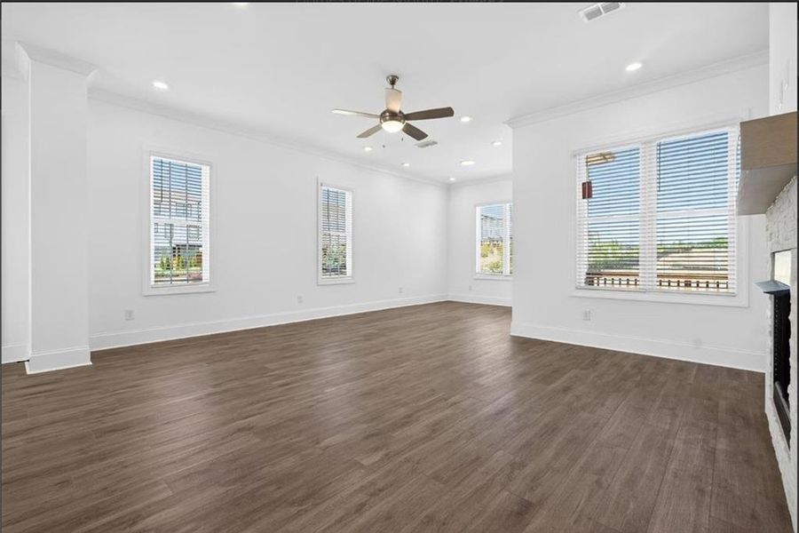 Spacious, unfurnished interior of a new home in Townes 333, Peachtree Corners (Image 36).