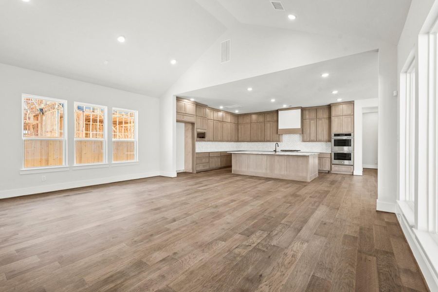 Spacious, unfurnished interior of a new home in Bridgeland, Cypress (Image 42). Spacious, unfurnished interior of a new home in Bridgeland, Cypress (Image 42).
