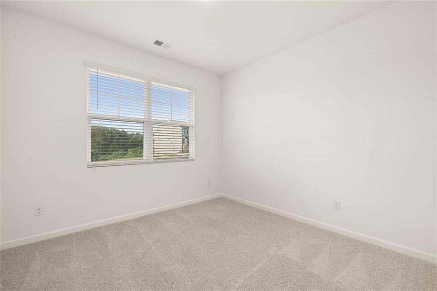 Spacious, unfurnished interior of a new home in Bridle Creek, Locust Grove (Image 15).