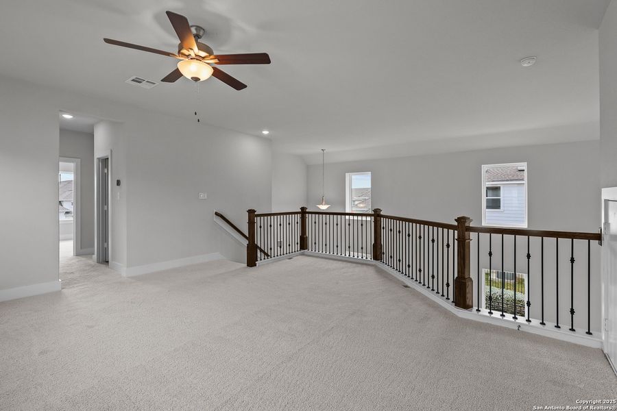 Spacious, unfurnished interior of a new home in Veramendi, New Braunfels (Image 21).