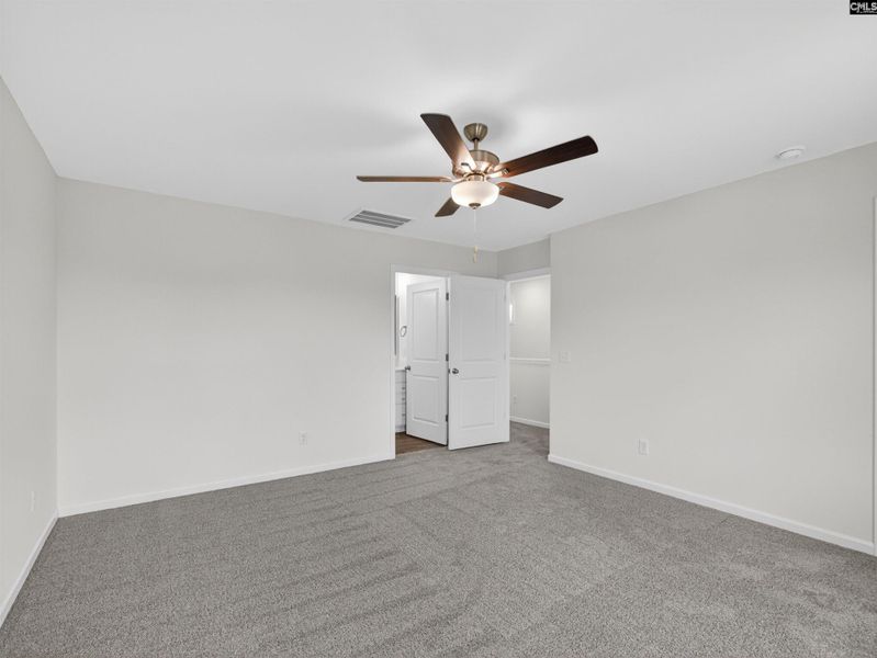 Spacious, unfurnished interior of a new home in Dunbar Village, Cayce (Image 31).