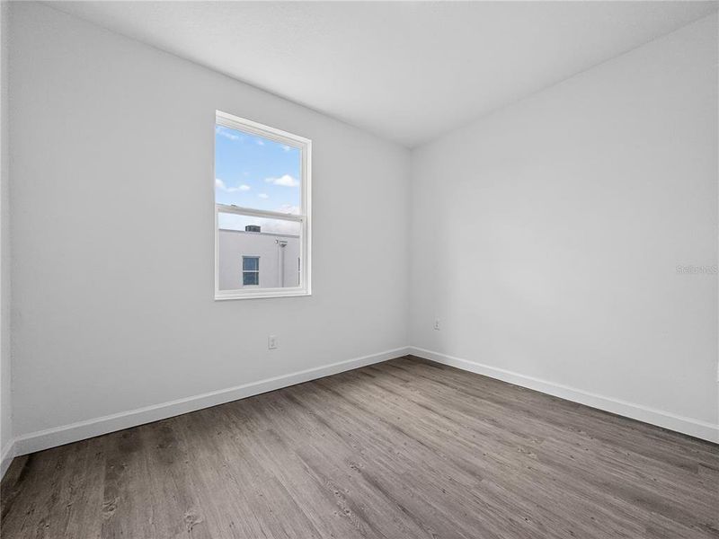 Spacious, unfurnished interior of a new home in , Davenport (Image 40).