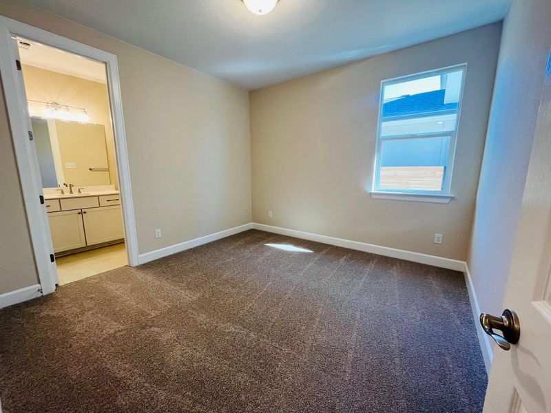 Secondary Bedroom with En-Suite Bath