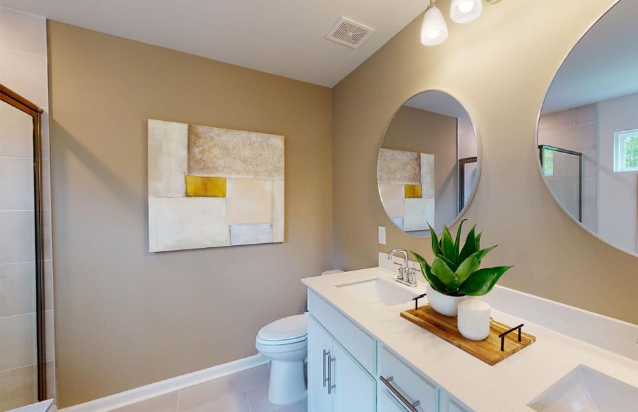 Hampton Owner's Bath