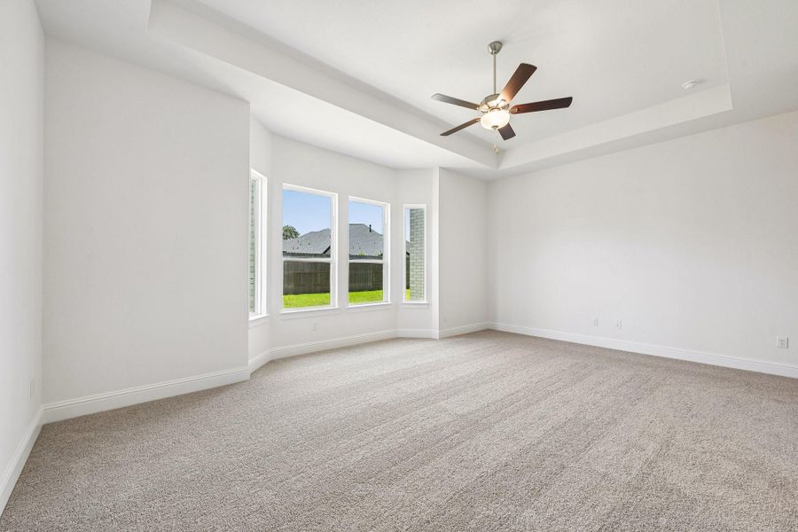 Spacious, unfurnished interior of a new home in Evergreen 70', Conroe (Image 19).
