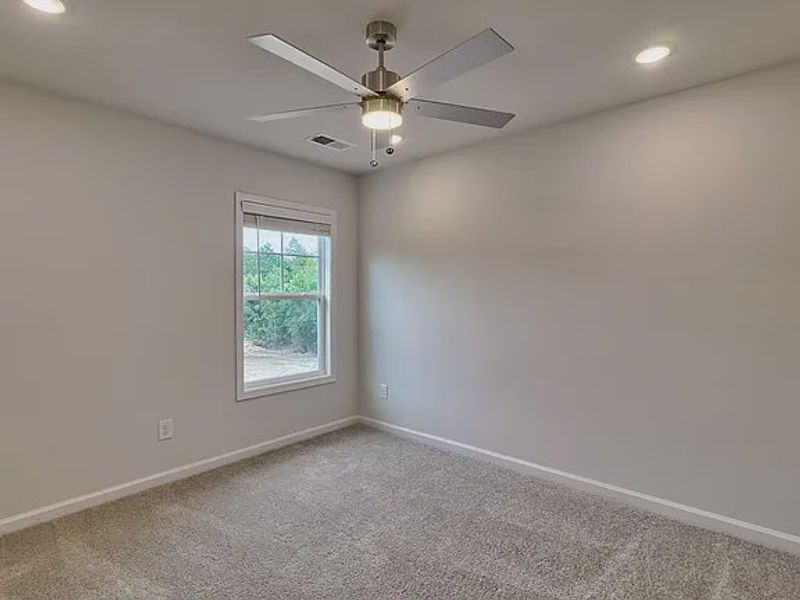 Spacious, unfurnished interior of a new home in Amber Hill, West Columbia (Image 14).