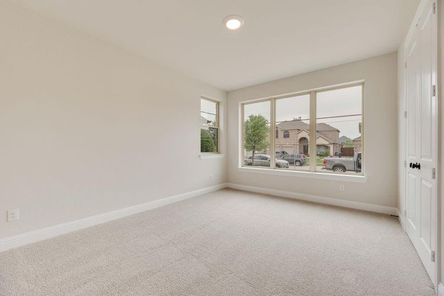 Spacious, unfurnished interior of a new home in Frisco Hills, Little Elm (Image 23).