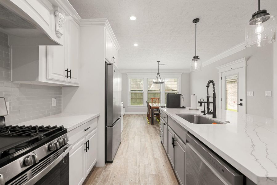 Furnished interior view inside a new home in , Beaumont (Image 27).