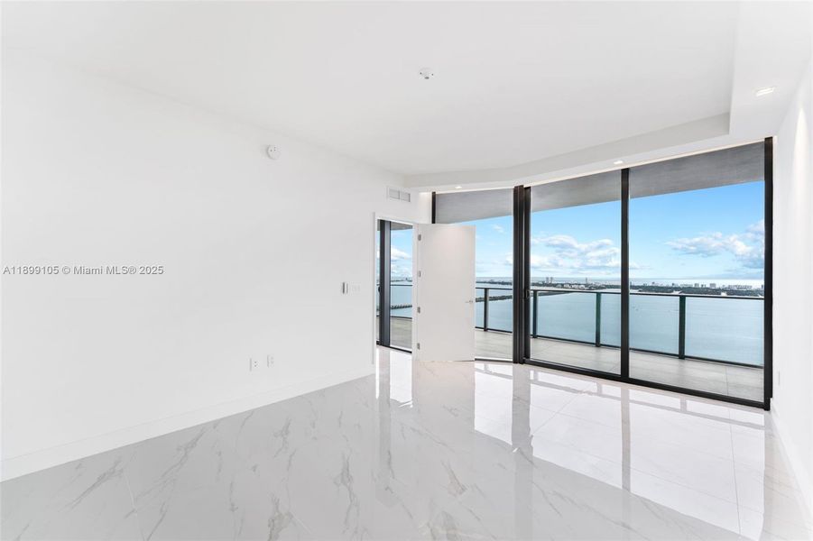 Spacious, unfurnished interior of a new home in , Miami (Image 22).