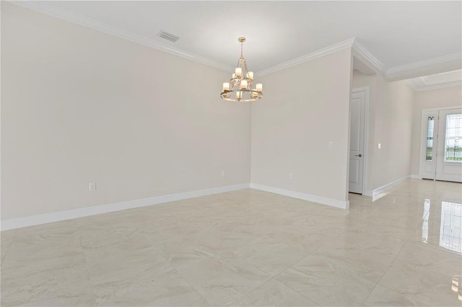 Spacious, unfurnished interior of a new home in , Sarasota (Image 20).
