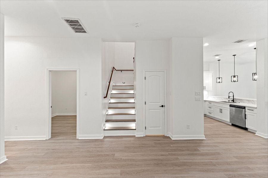 Spacious, unfurnished interior of a new home in , Willis (Image 14).
