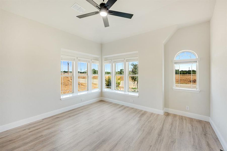 Spacious, unfurnished interior of a new home in Glenwood Meadows, Denton (Image 27). Spacious, unfurnished interior of a new home in Glenwood Meadows, Denton (Image 27).