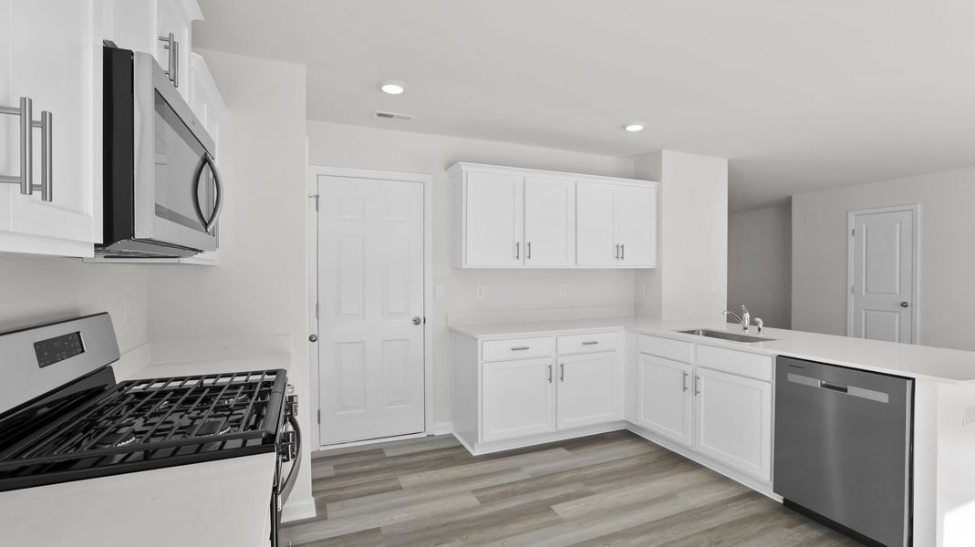 Furnished interior view inside a new home in Cloverdale Hills, Piedmont (Image 7).