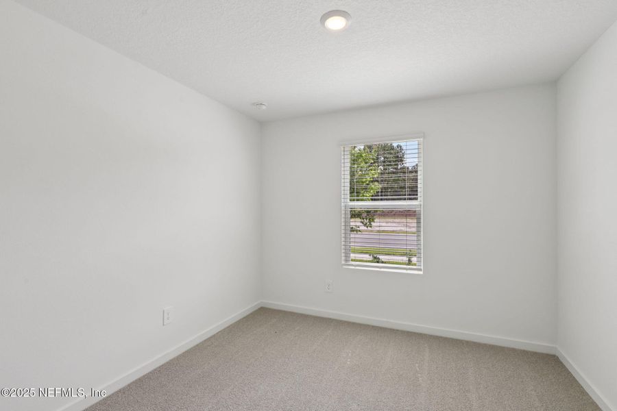 Spacious, unfurnished interior of a new home in Kings Preserve, Jacksonville (Image 17).