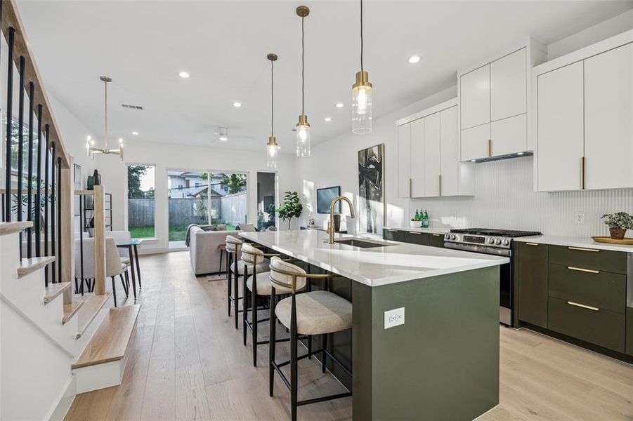 Furnished interior view inside a new home in , Dallas (Image 7).