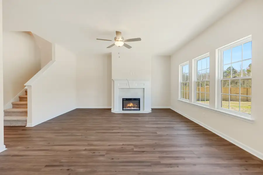 Representative unfurnished interior of a home built from the The Bagley by RTS Homes in Lakeside at Fifteen West, Hinesville (Image 19).