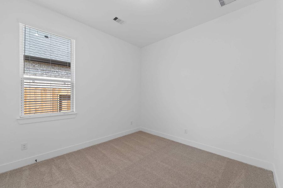 Spacious, unfurnished interior of a new home in Brookewater, Rosenberg (Image 20).