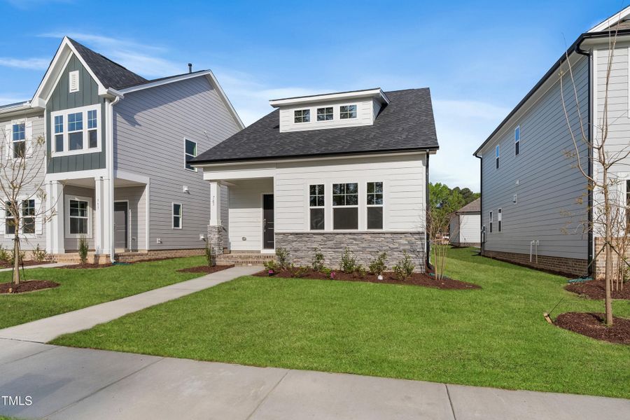 Ral_Paddington_Lot438_Longleaf (3) Ral_Paddington_Lot438_Longleaf (3)