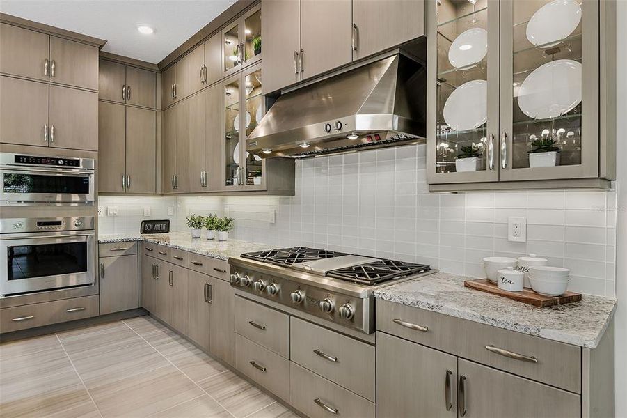 Furnished interior view inside a new home in Cresswind Lakewood Ranch, Lakewood Ranch (Image 18). Furnished interior view inside a new home in Cresswind Lakewood Ranch, Lakewood Ranch (Image 18).