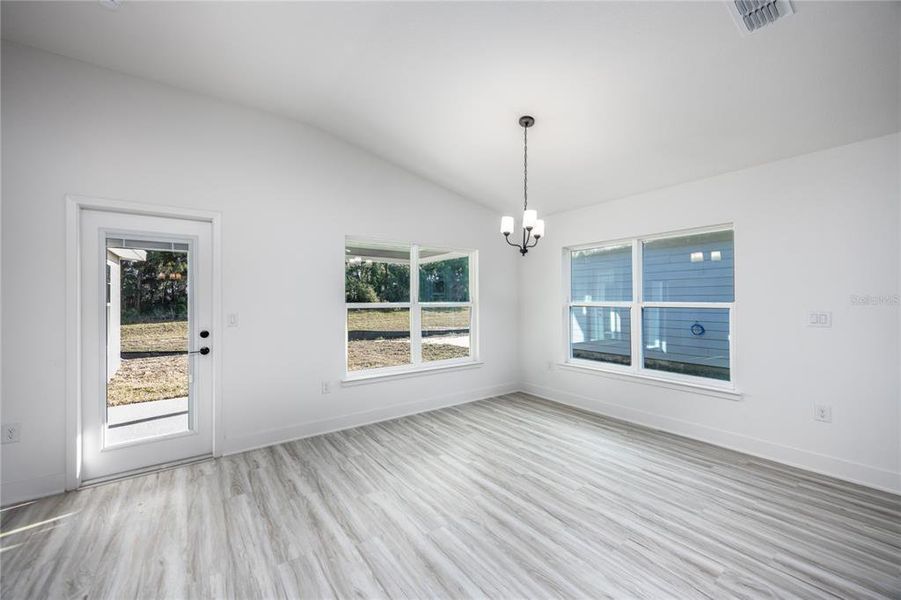 Spacious, unfurnished interior of a new home in Briarwood, Alachua (Image 15).
