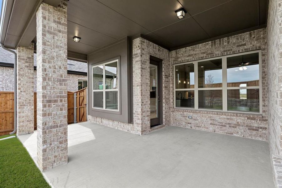 24_25. 3301 Agnew - Patio