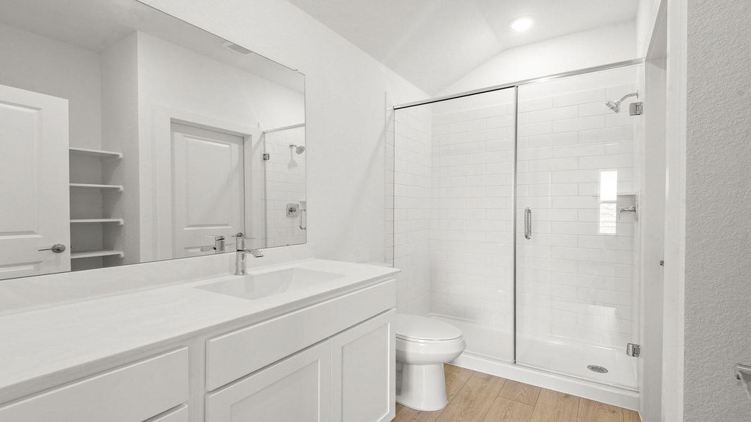 Furnished interior view inside a new home in Riverside Estates, Mont Belvieu (Image 10).