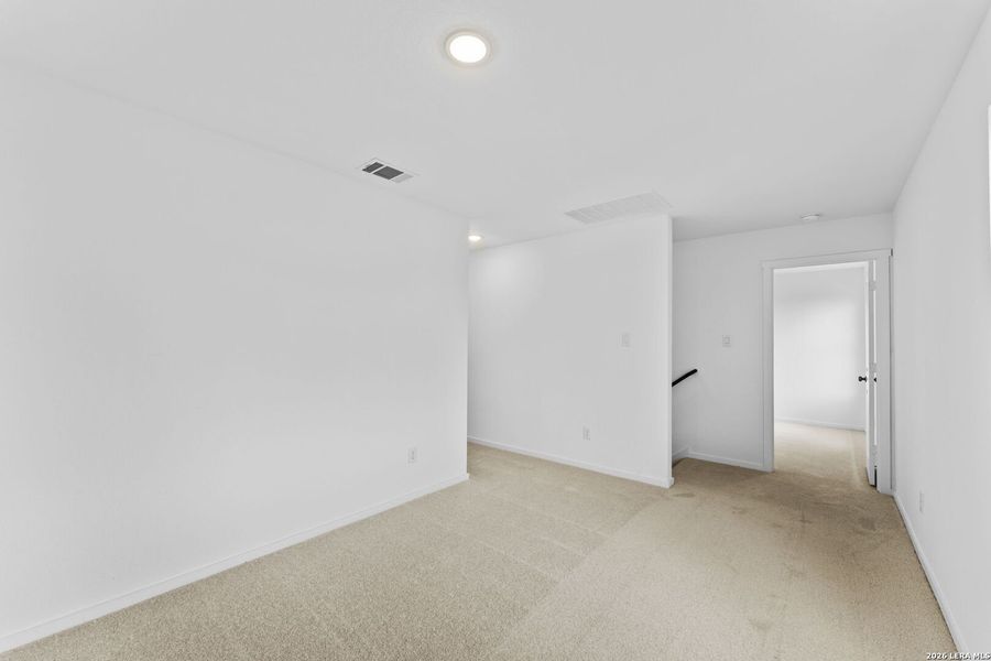 Spacious, unfurnished interior of a new home in Waterwheel, San Antonio (Image 16).