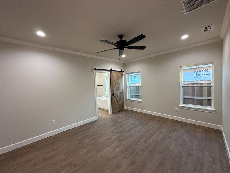 Spacious, unfurnished interior of a new home in , Abilene (Image 22).