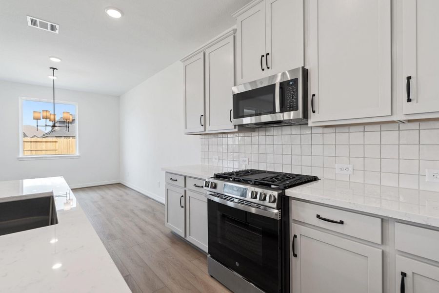 Note: Sample product photo. Actual exterior and interior selections may vary by homesite. Photo may be virtually staged Note: Sample product photo. Actual exterior and interior selections may vary by homesite. Photo may be virtually staged