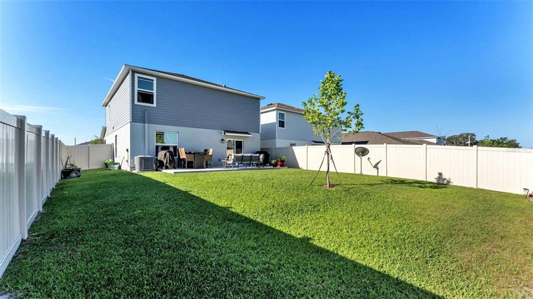 Exterior details and patio area of a home in Peace Creek Reserve, Winter Haven (Image 23).