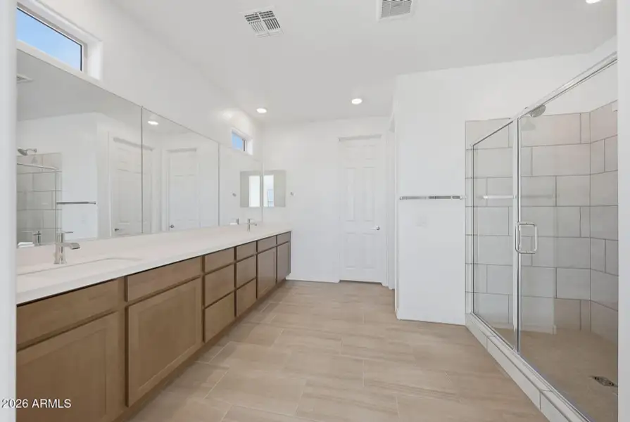 PHX_LasVentanas_Lot 2016_Crimson_18357_o