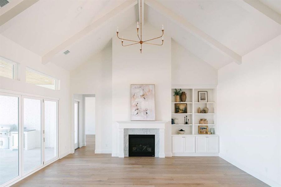 Spacious, unfurnished interior of a new home in , Aledo (Image 19).