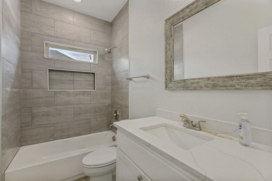 Furnished interior view inside a new home in , Fort Worth (Image 9).