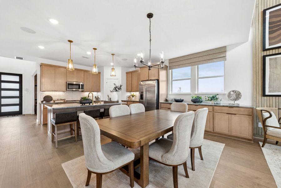 Dining Area Dining Area