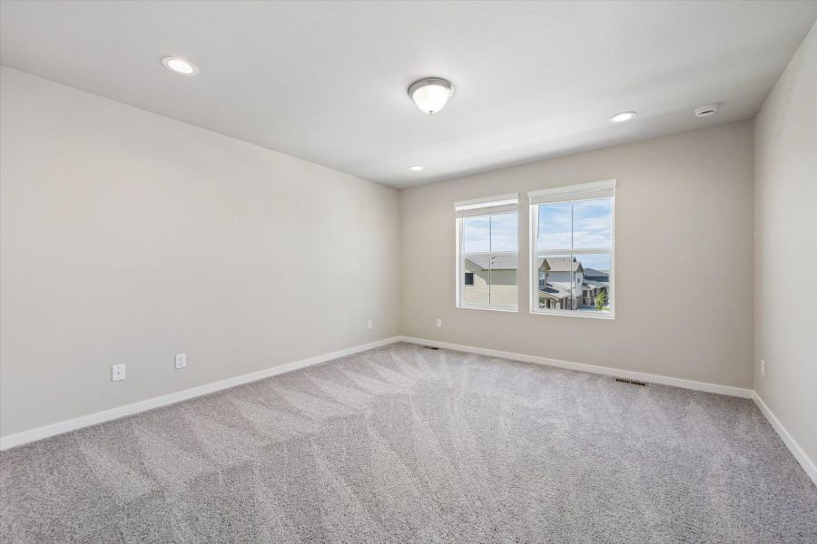 Spacious, unfurnished interior of a new home in Buffalo Highlands – Commerce City, Commerce City (Image 18).