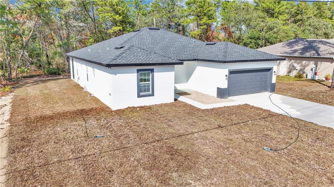 Exterior details and patio area of a home in , Ocala (Image 3).