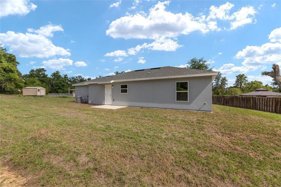 Exterior details and patio area of a home in , Ocala (Image 19).