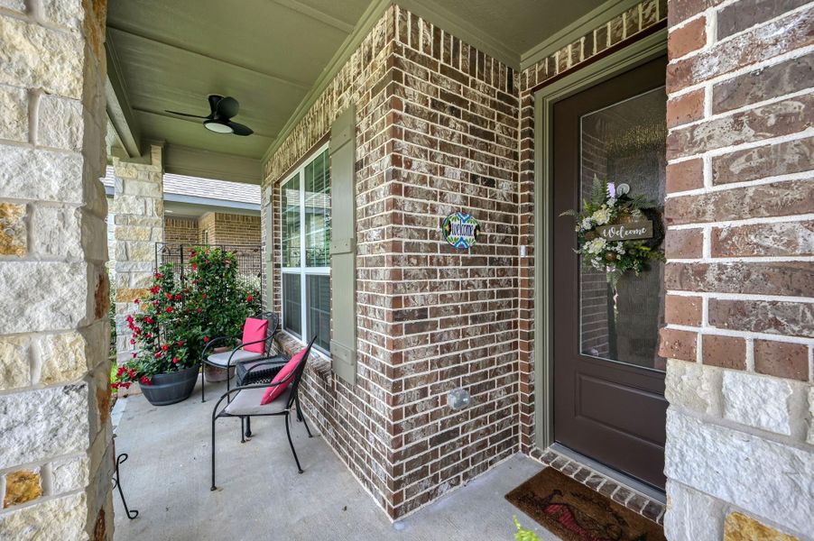 Front Porch – Upgraded lighting and fan. Front Porch – Upgraded lighting and fan.